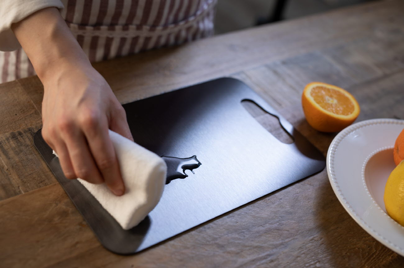 Moms Steel Cutting Board DLC